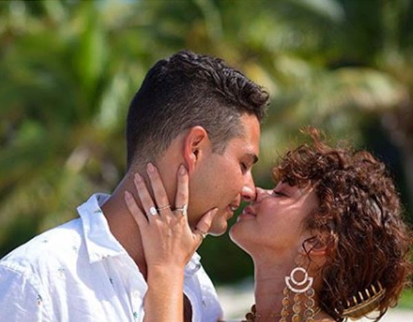 Celebrate Sarah Hyland's Birthday By Looking Back at Her & Wells Adams' Cutest Pics!